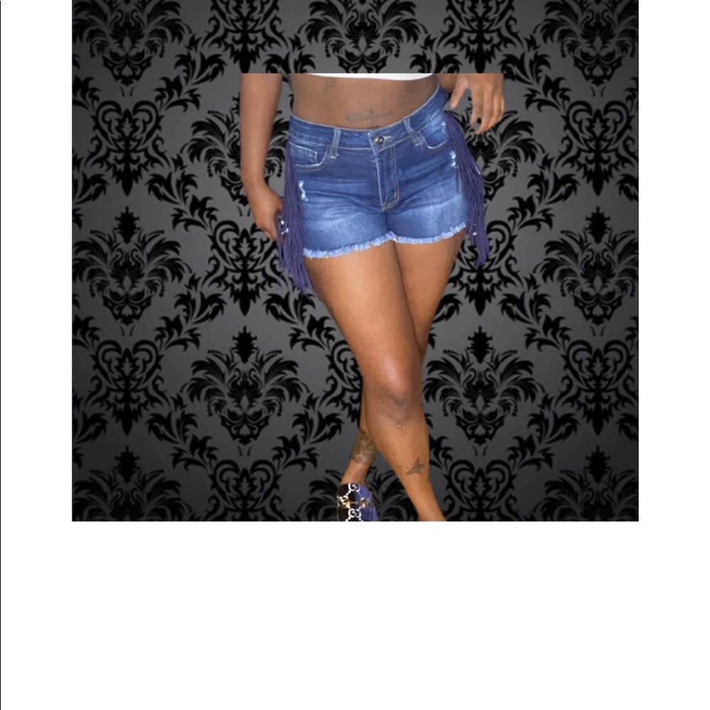 FRINGE SHORTS
